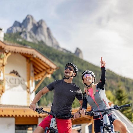 Rene Dolomites Boutique Hotel Pozza di Fassa Dış mekan fotoğraf