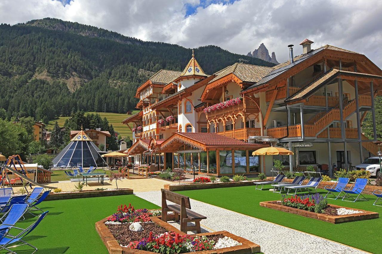 Rene Dolomites Boutique Hotel Pozza di Fassa Dış mekan fotoğraf